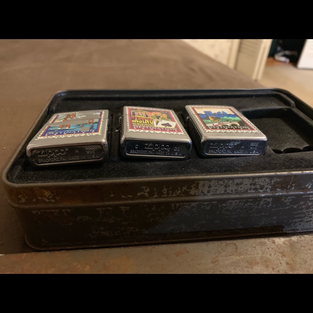 Zippo lights vintage 2000
